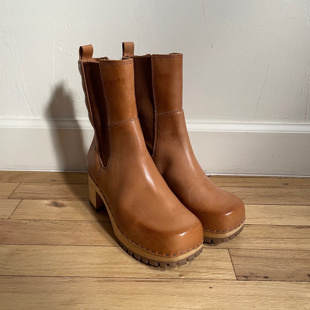 MIA Clogs